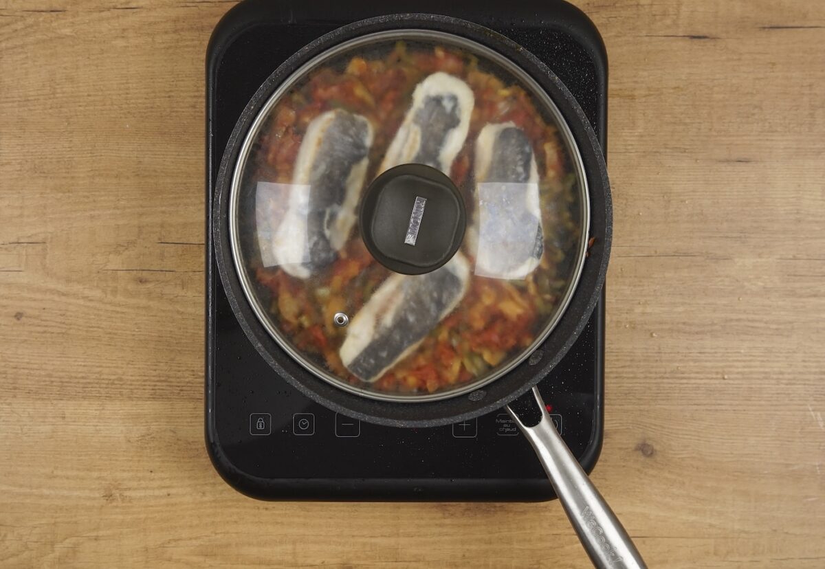 Pescado a la roteña. Una receta fácil de Cádiz