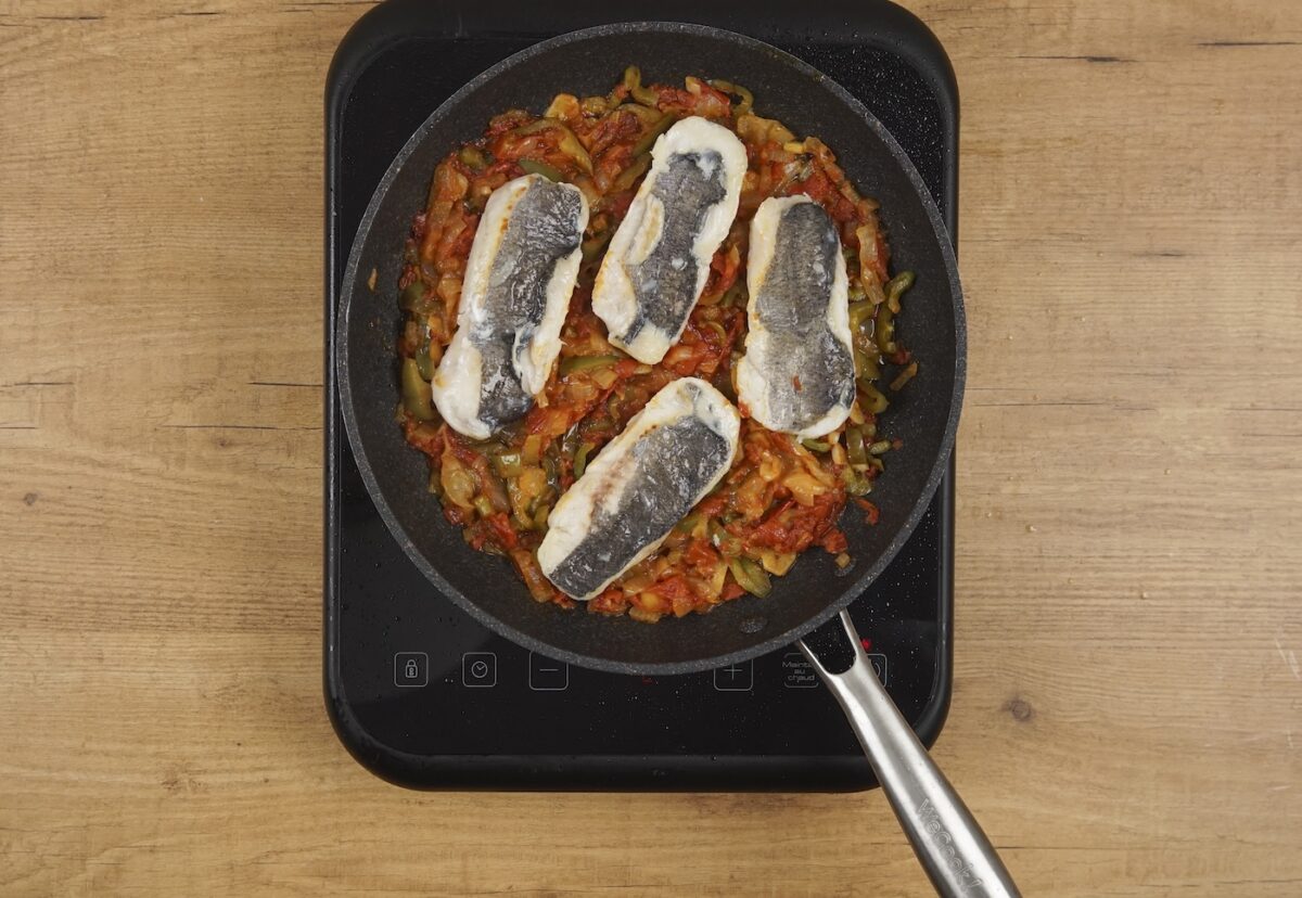 Pescado a la roteña. Una receta fácil de Cádiz