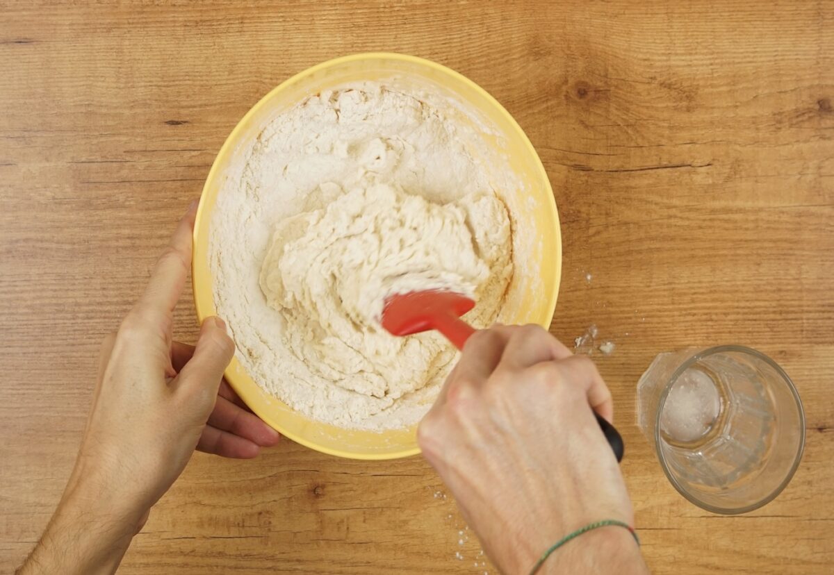 Pizza napolitana con masa casera
