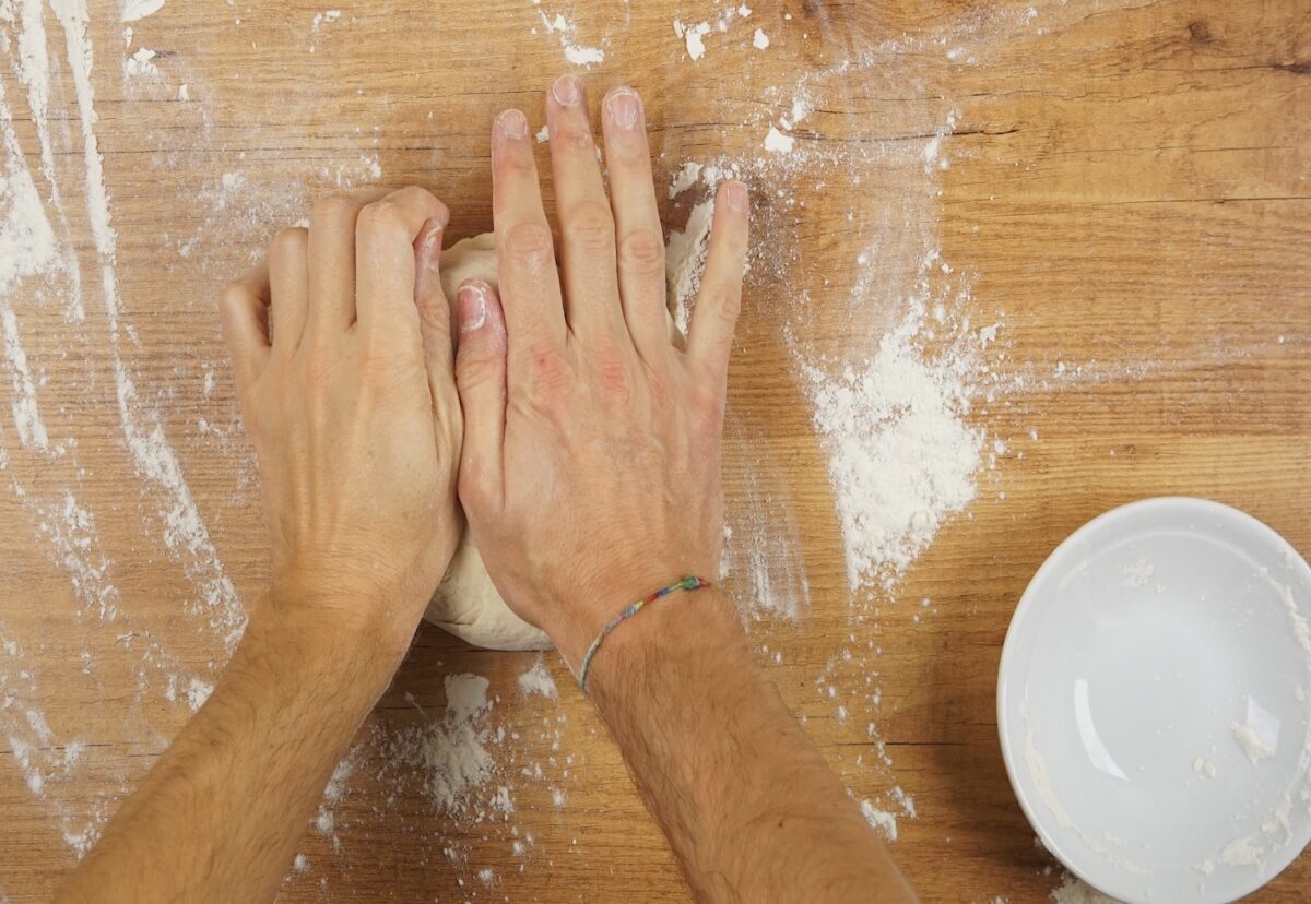 Pizza napolitana con masa casera