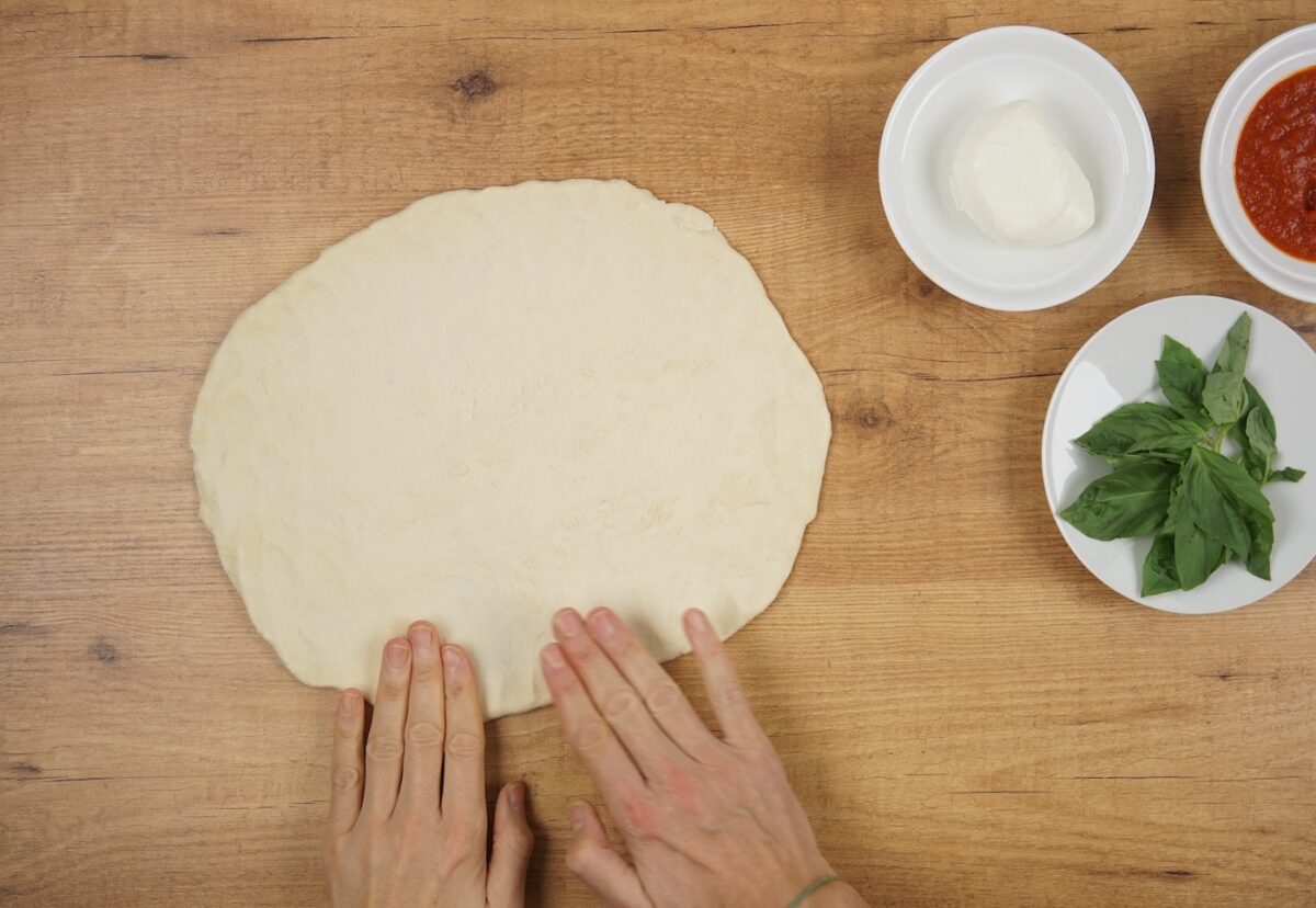 Pizza napolitana con masa casera