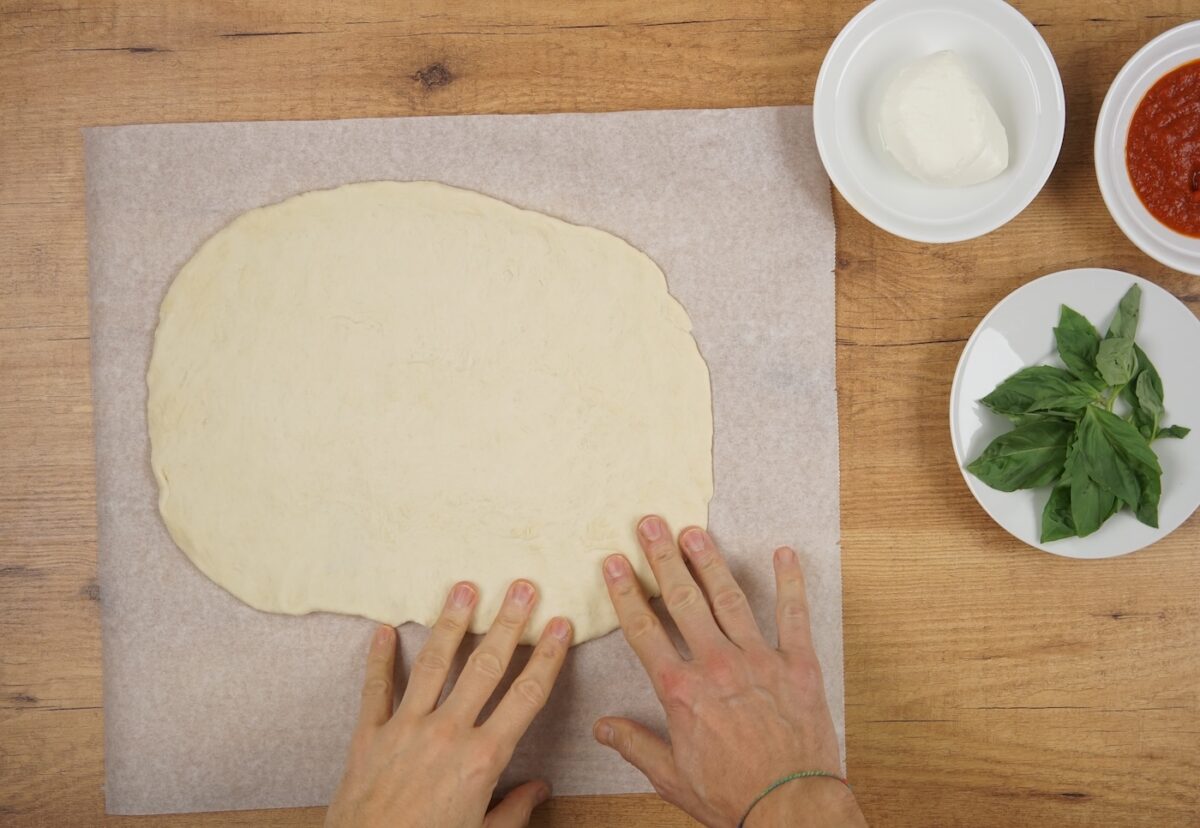 Pizza napolitana con masa casera