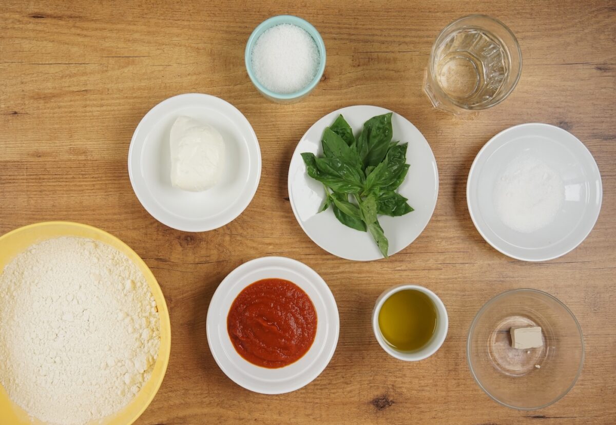 Pizza napolitana con masa casera