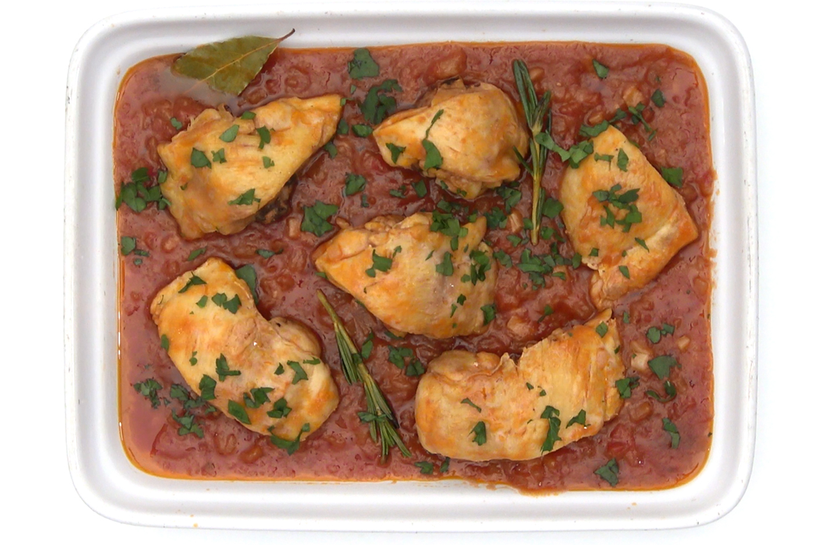 Pollo en salsa de tomate
