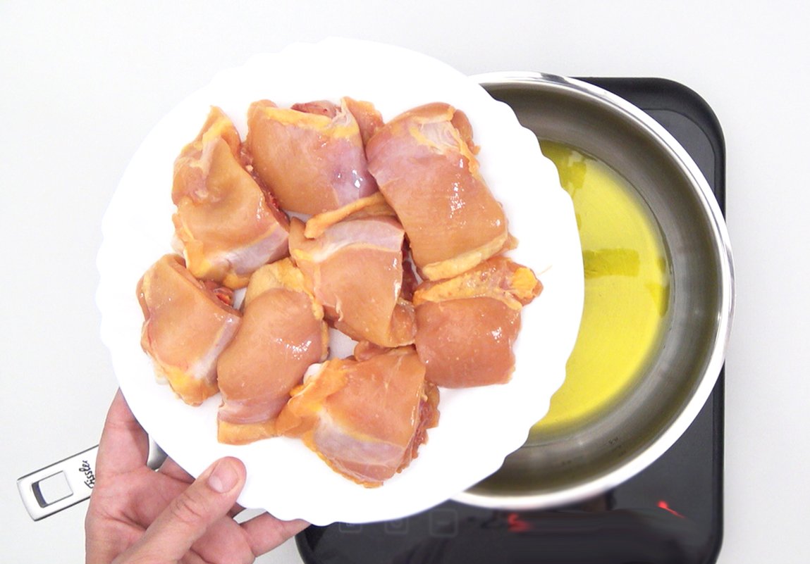 Pollo en salsa de tomate