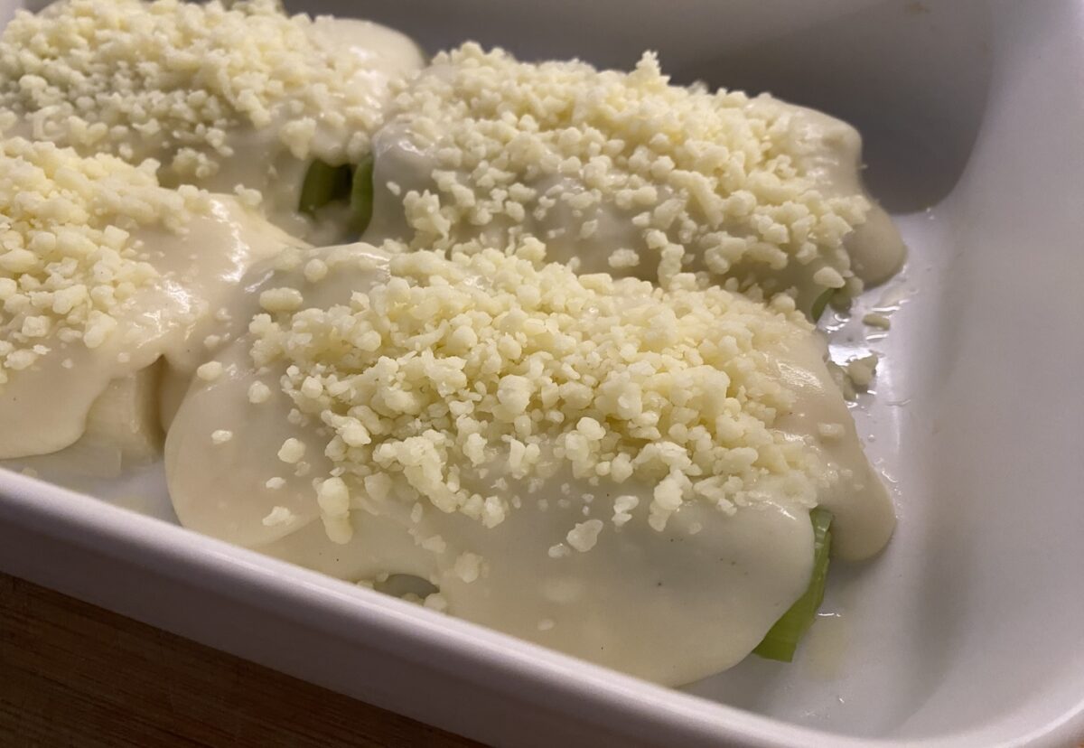 Puerros gratinados. Una receta fácil paso a paso