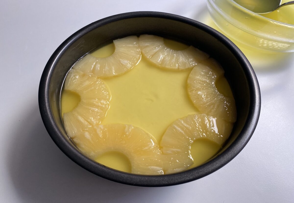 Tarta de piña. Un postre clásico con un sabor delicioso