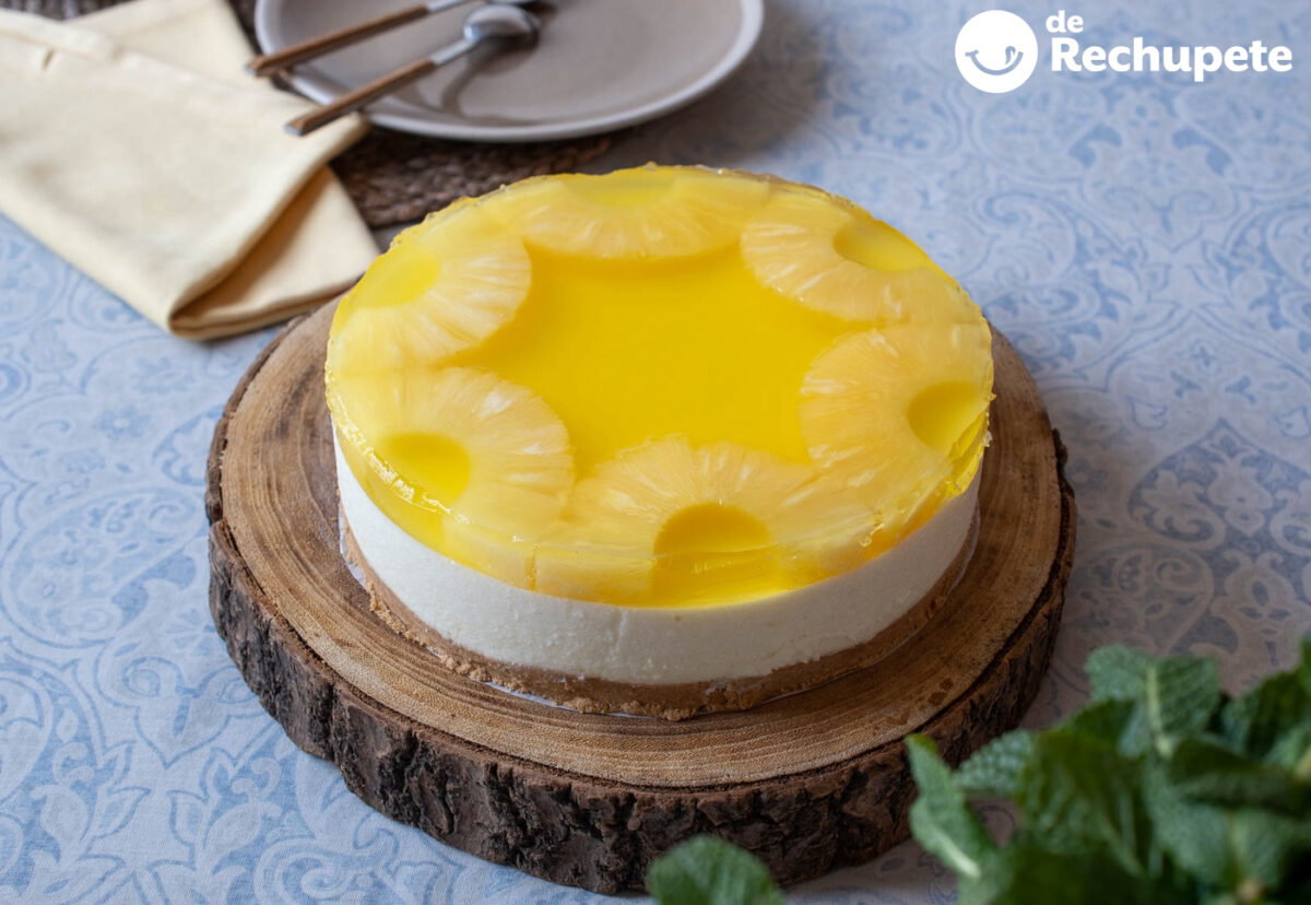 Tarta de piña. Un postre clásico con un sabor delicioso