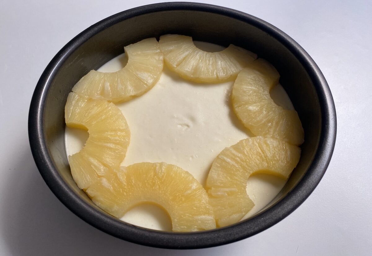 Tarta de piña. Un postre clásico con un sabor delicioso