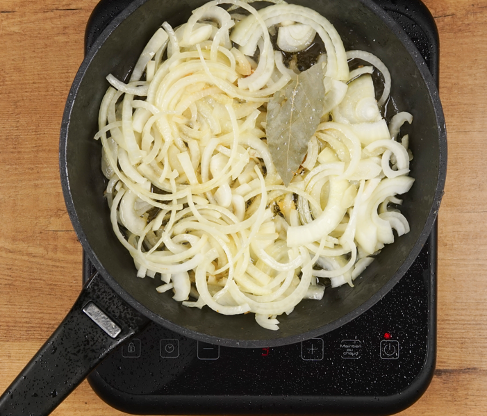 Atún encebollado con patatas