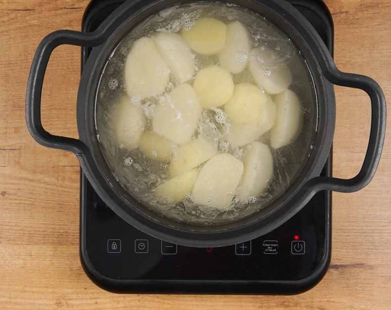 Atún encebollado con patatas
