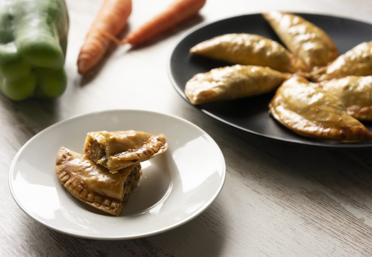 Empanadillas de carne al horno. Una receta fácil para todos los días
