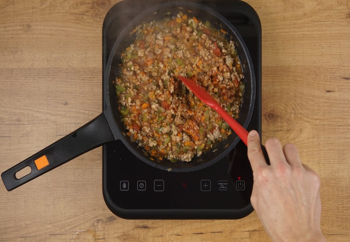 Empanadillas de carne al horno. Una receta fácil para todos los días