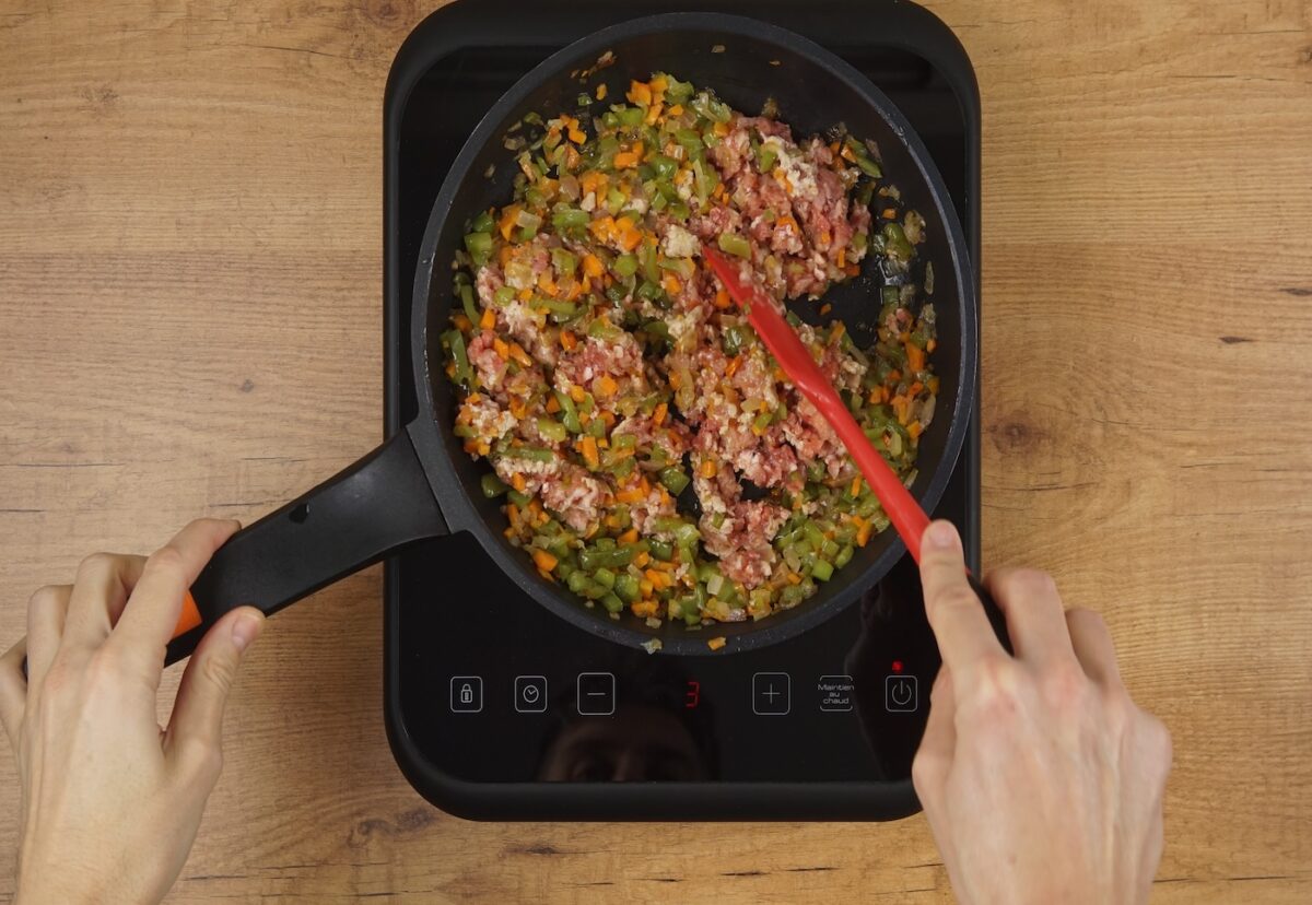 Empanadillas de carne al horno. Una receta fácil para todos los días