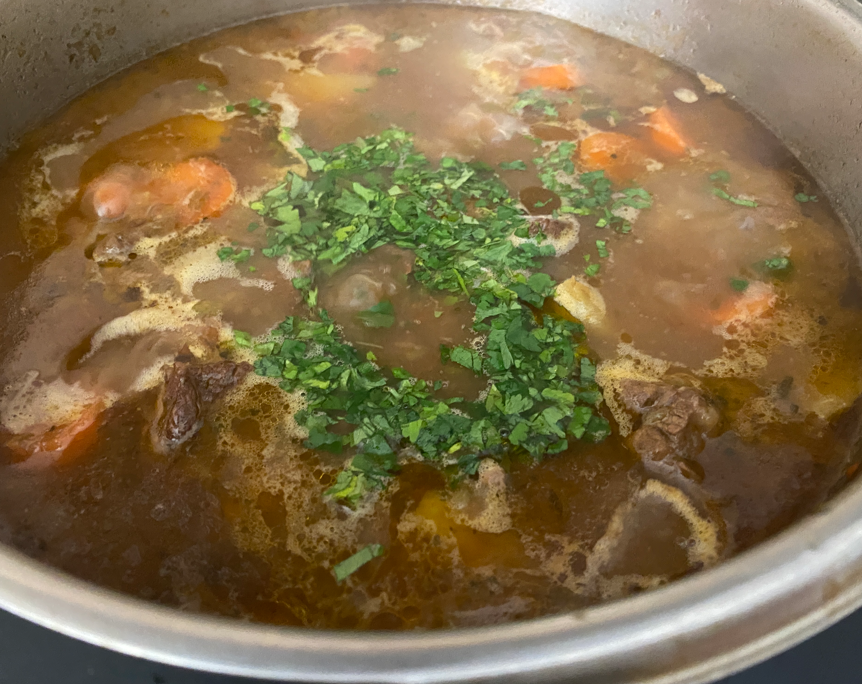 Estofado de carne al estilo colombiano