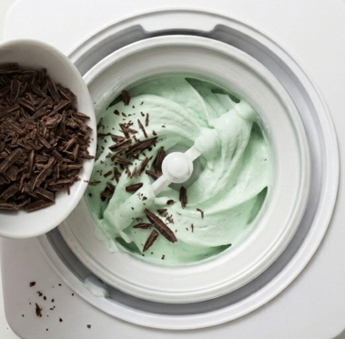Helado de menta y chocolate