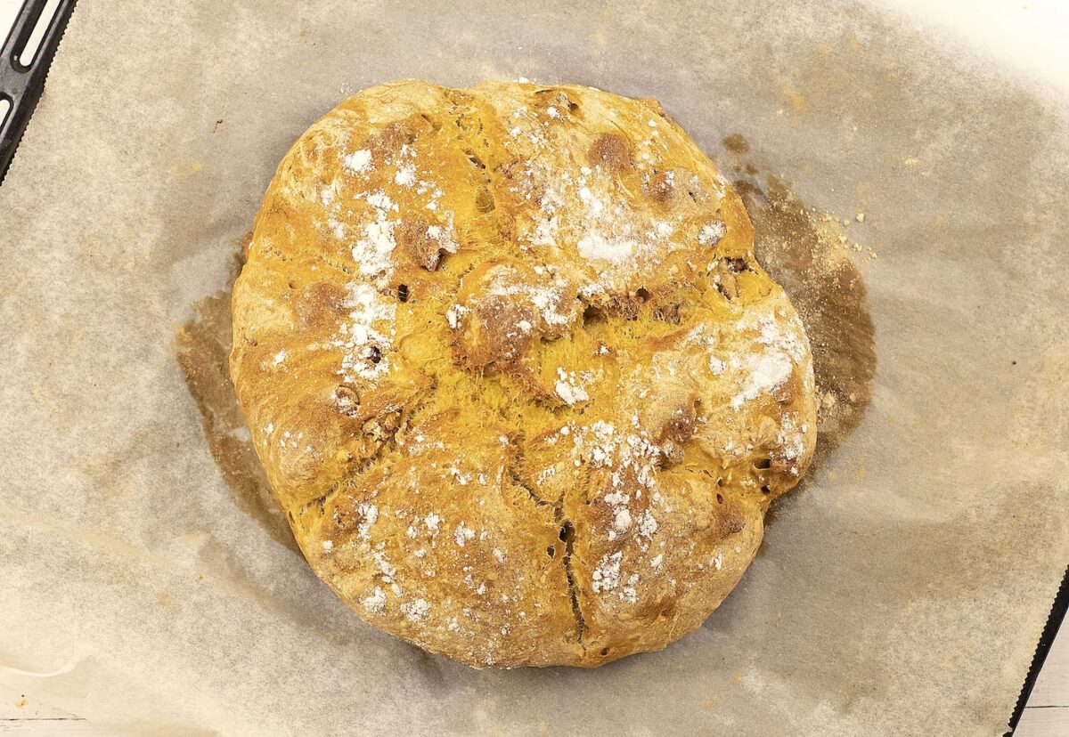 Pan sin amasado de calabaza y nueces paso a paso