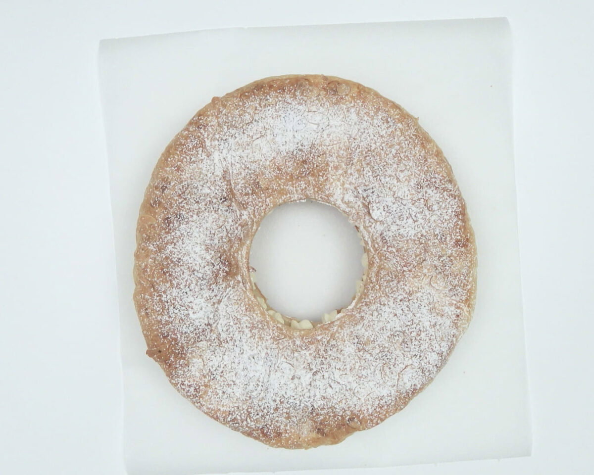 roscón de hojaldre con nata paso 15
