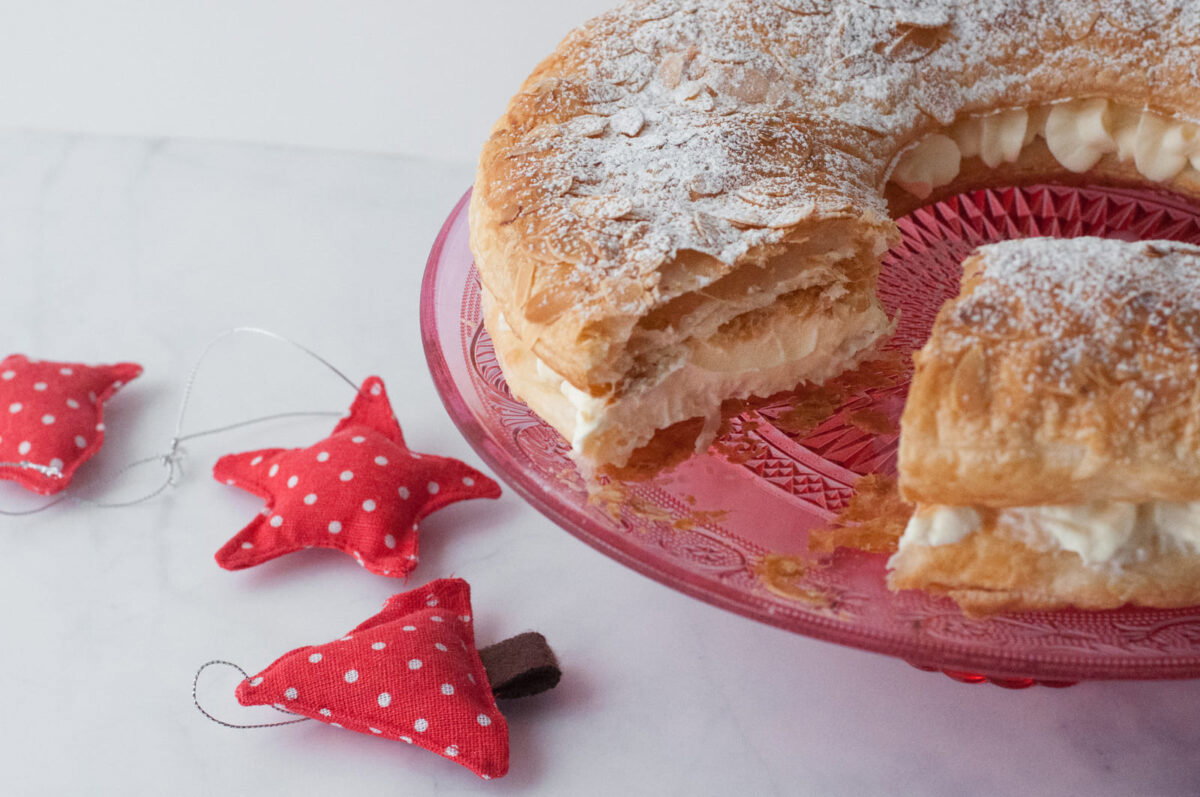 roscón de hojaldre con nata paso 17