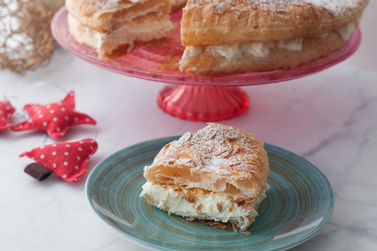 roscón de hojaldre con nata paso 18