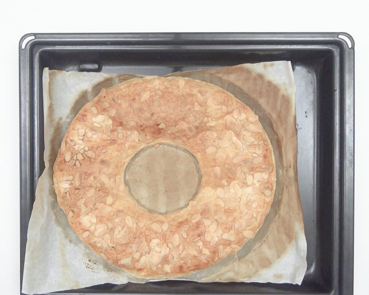 roscón de hojaldre con nata paso 9