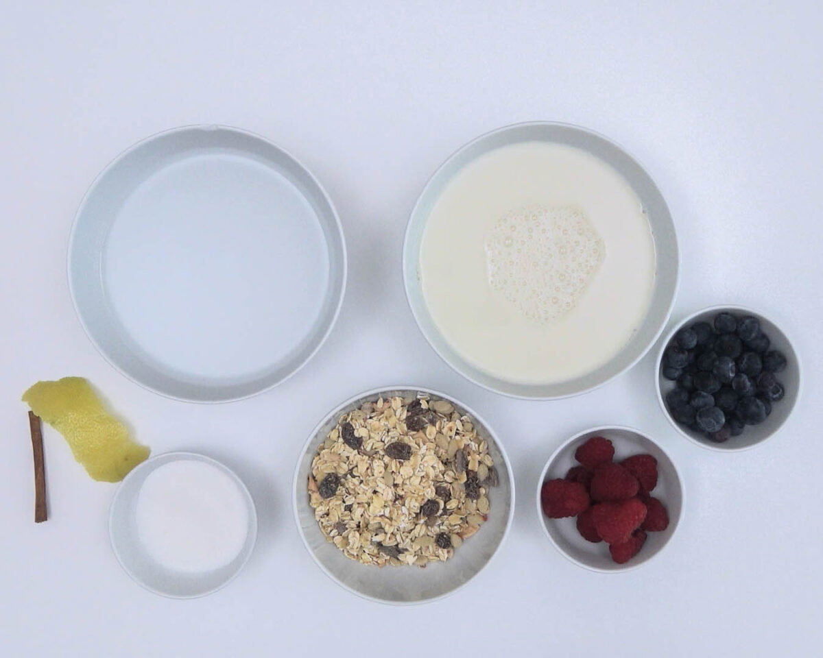 arroz con leche de avena muesli y frutos rojos paso 1