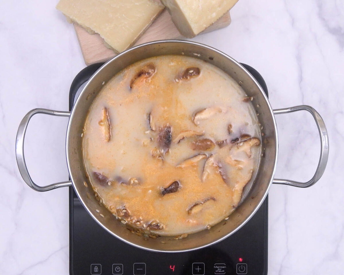 arroz cremoso con setas y queso grana padano paso 13