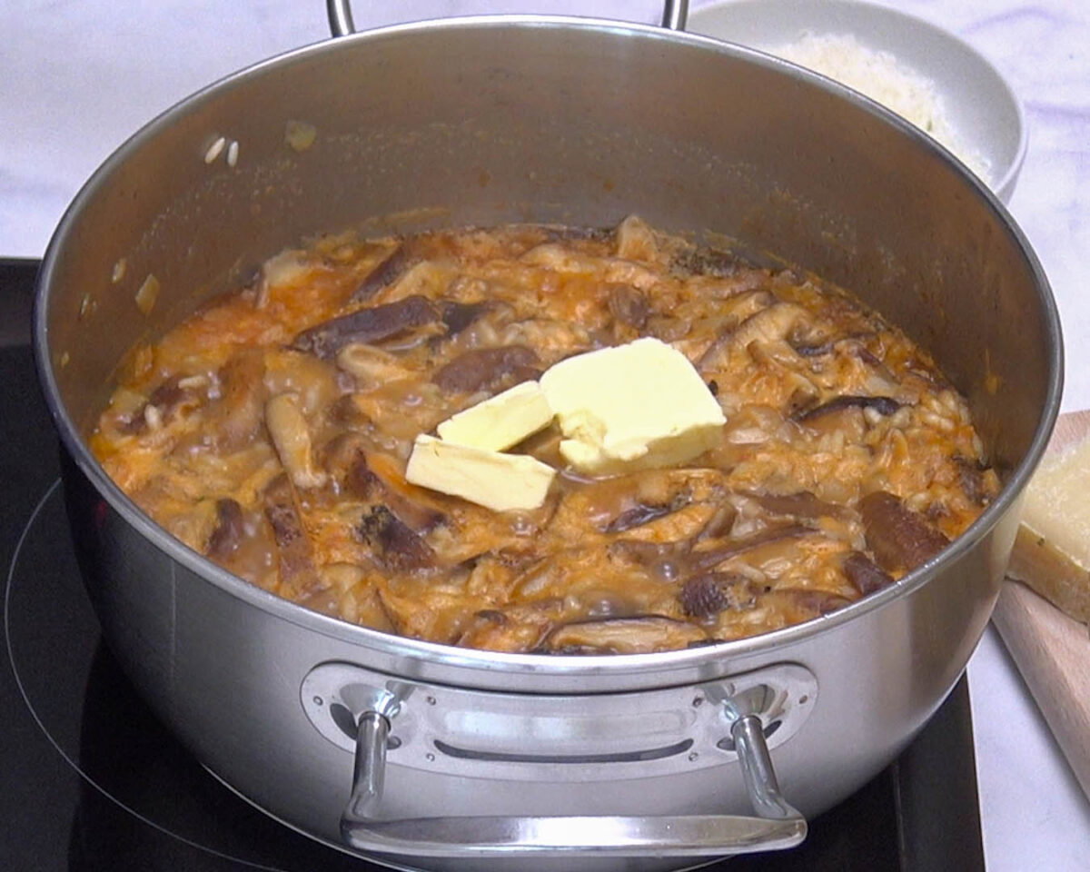 arroz cremoso con setas y queso grana padano paso 14