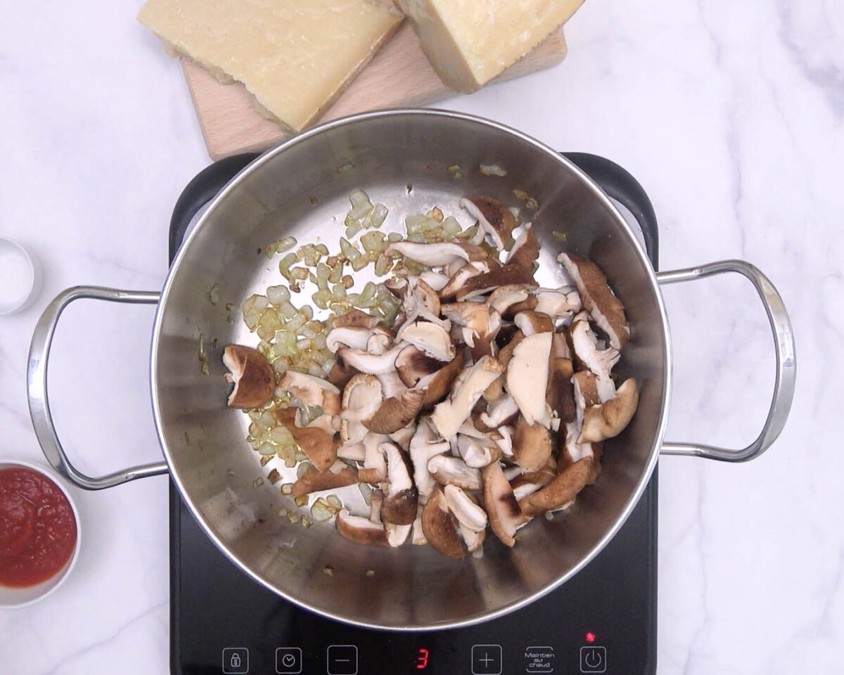 arroz cremoso con setas y queso grana padano paso 9