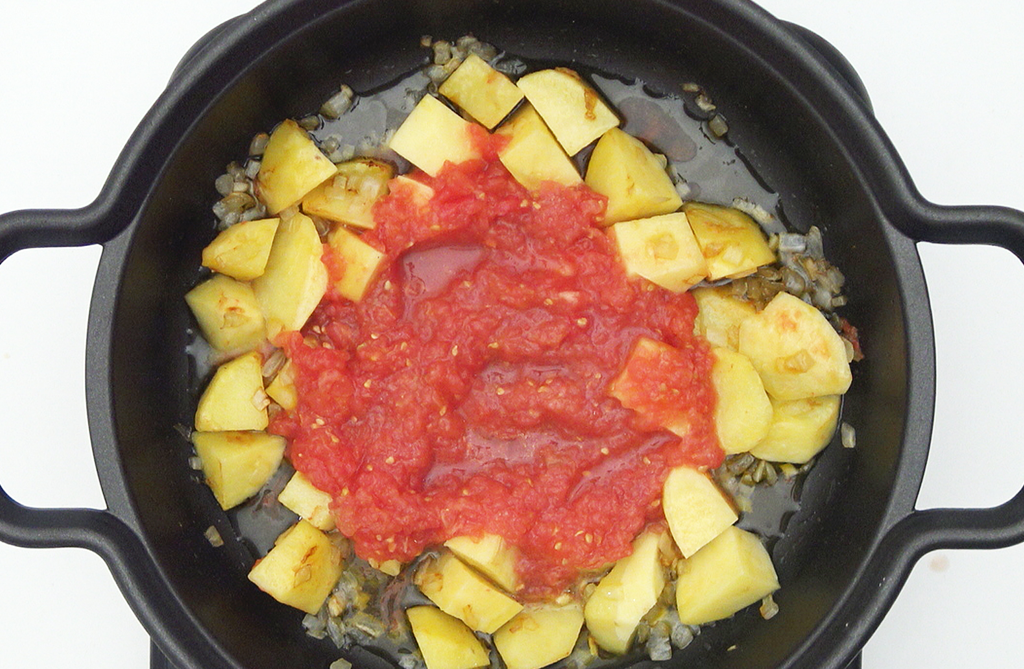Cómo hacer bonito con tomate. Receta fácil con pescado