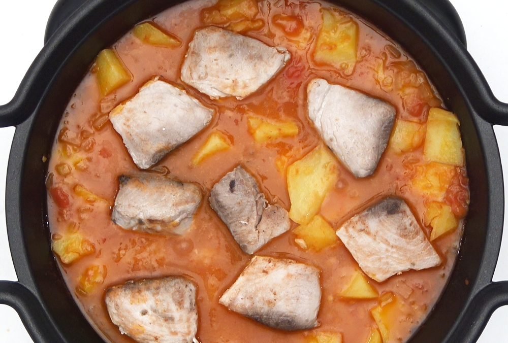 Cómo hacer bonito con tomate. Receta fácil con pescado