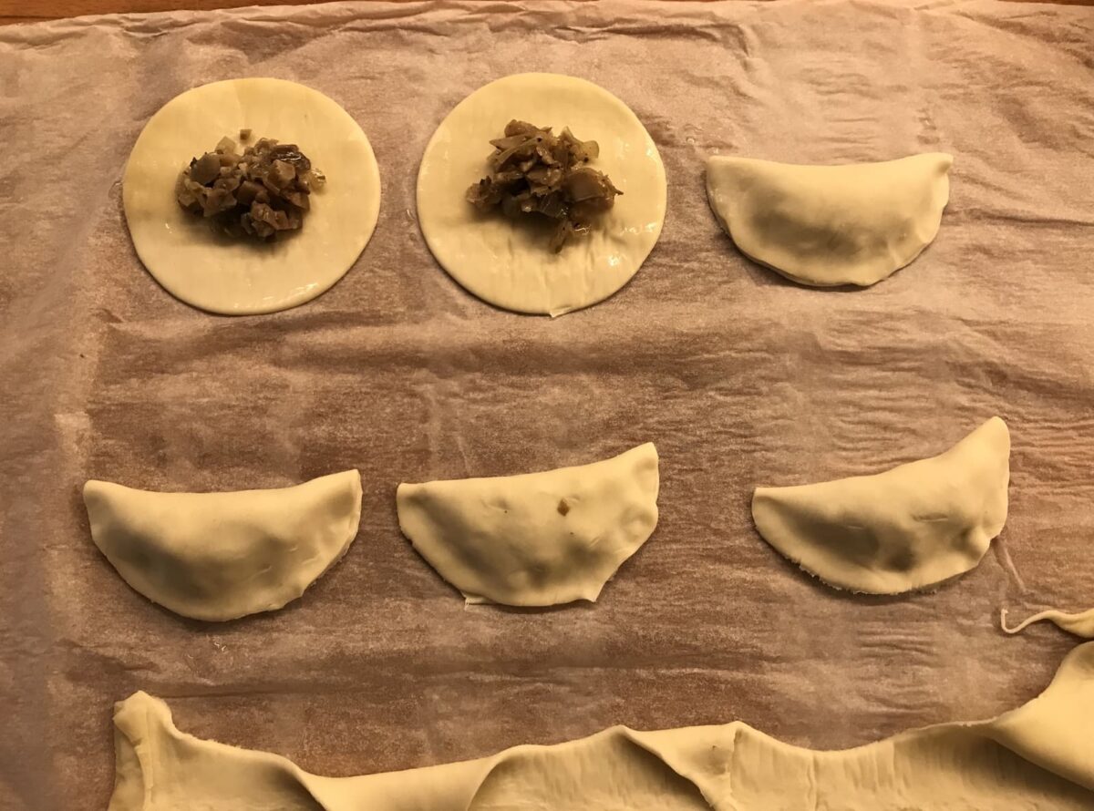 canapés con hojaldre ideas de aperitivos navideos paso 10