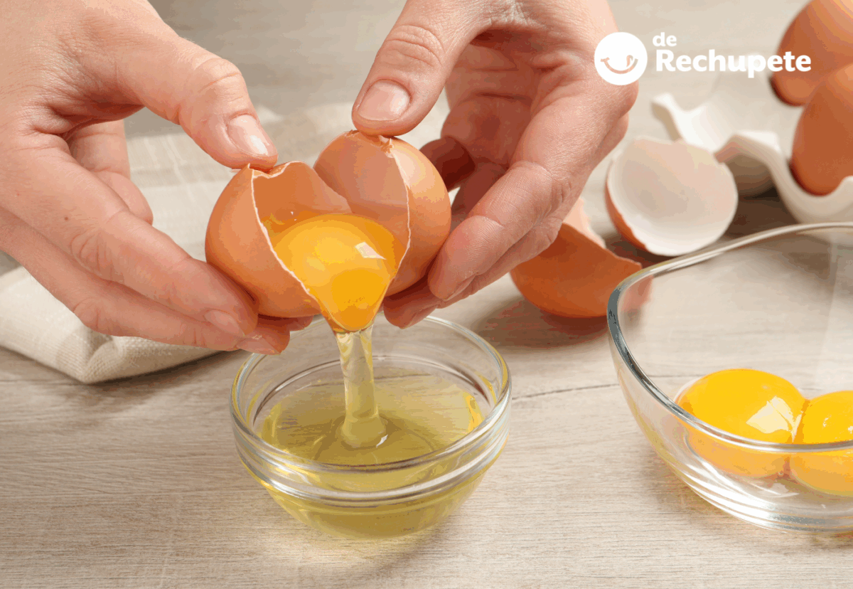 Cómo aprovechar las claras de huevo sobrantes en otras recetas