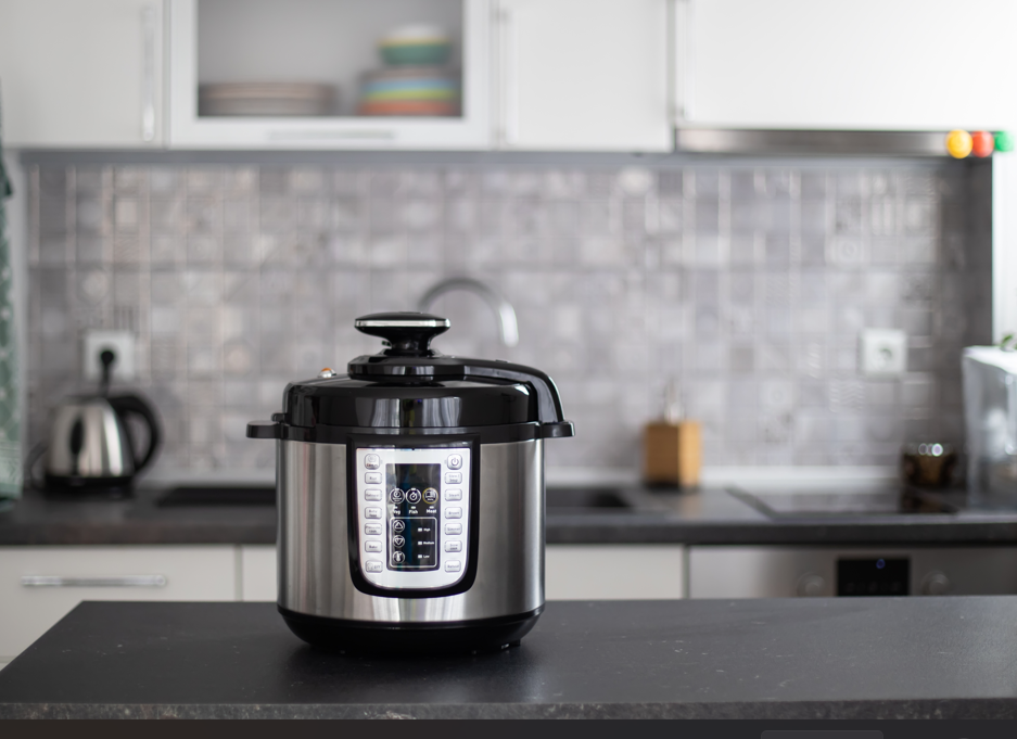 ¿Qué es una Crock Pot, para qué sirve y cómo funciona?