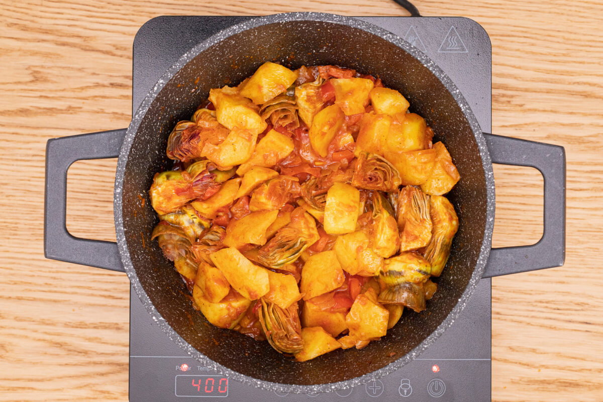 guiso de patatas y alcachofas paso 12