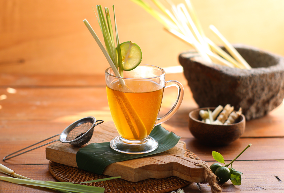 Lemongrass. ¿Qué es y para qué sirve? Propiedades y usos en la cocina