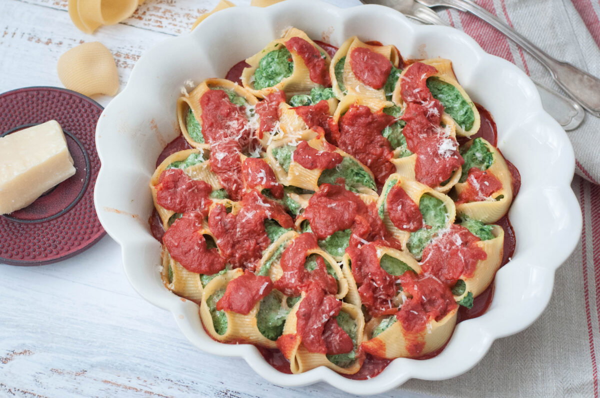 lumaconi rellenos con espinacas y ricota paso 17