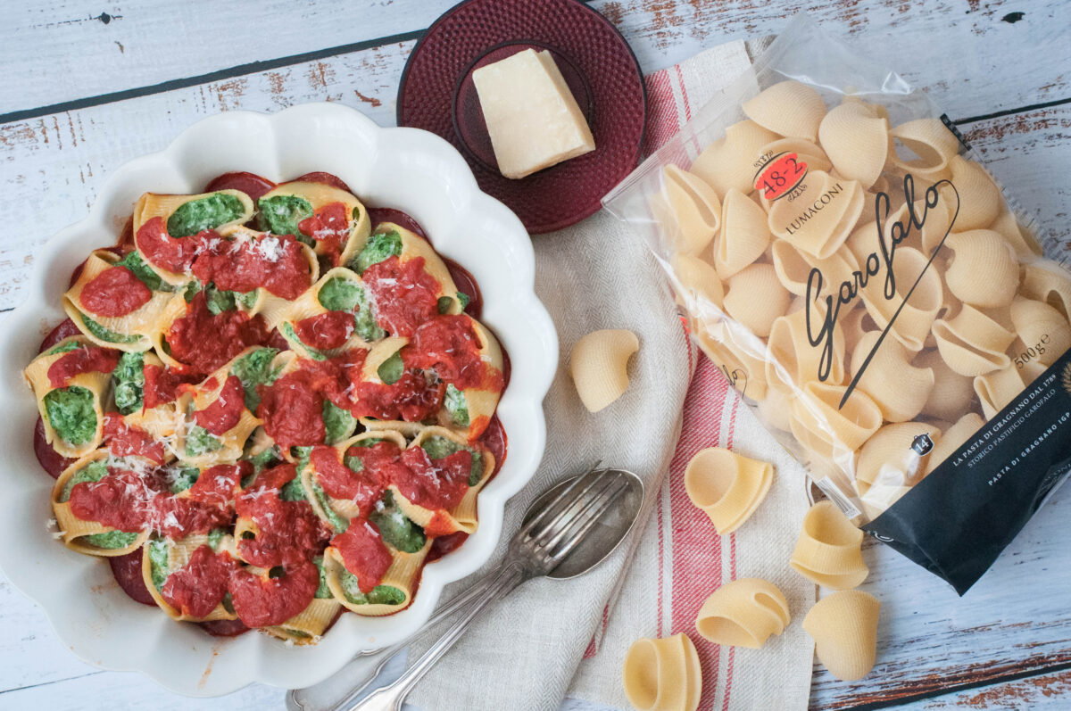 lumaconi rellenos con espinacas y ricota paso 18