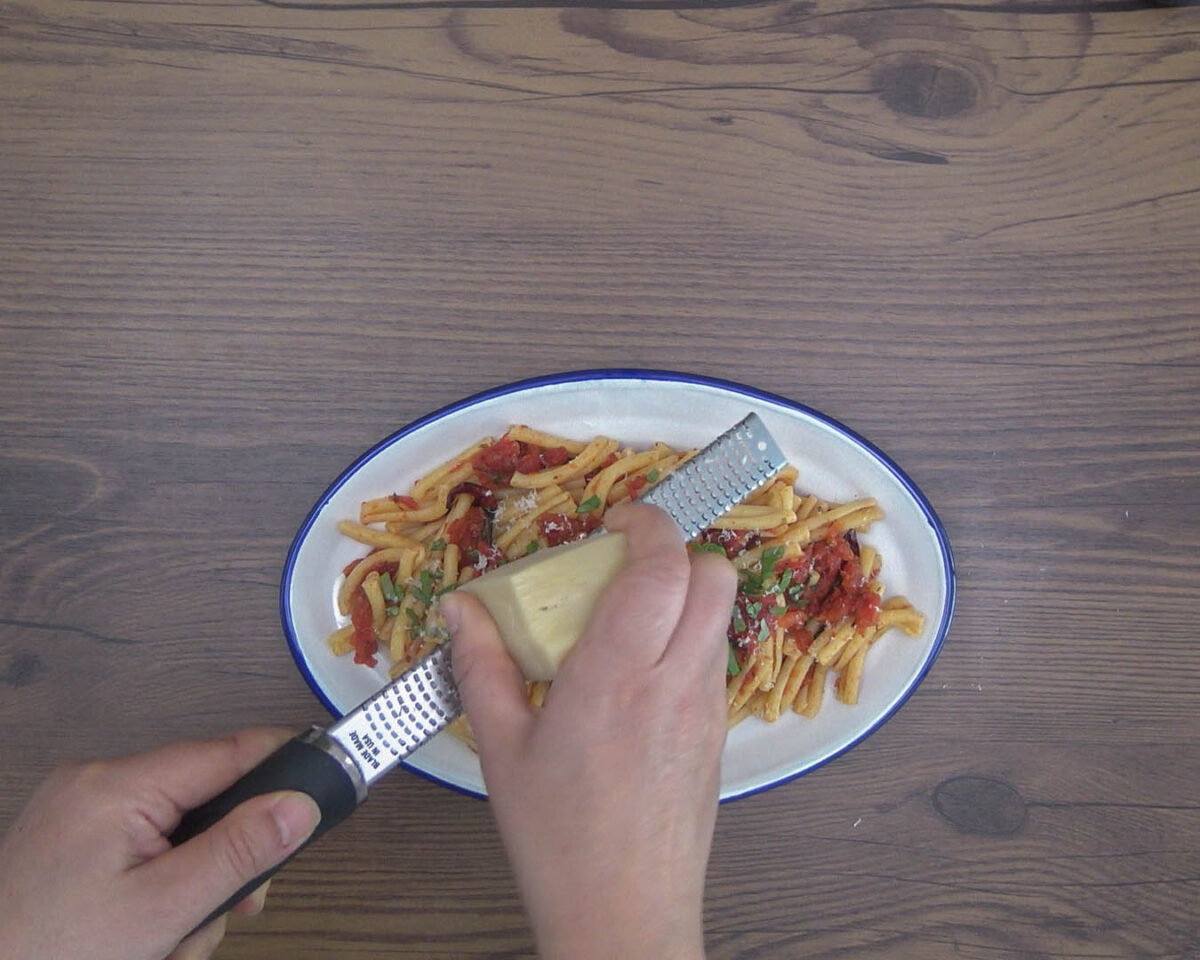 pasta arrabbiata paso 12