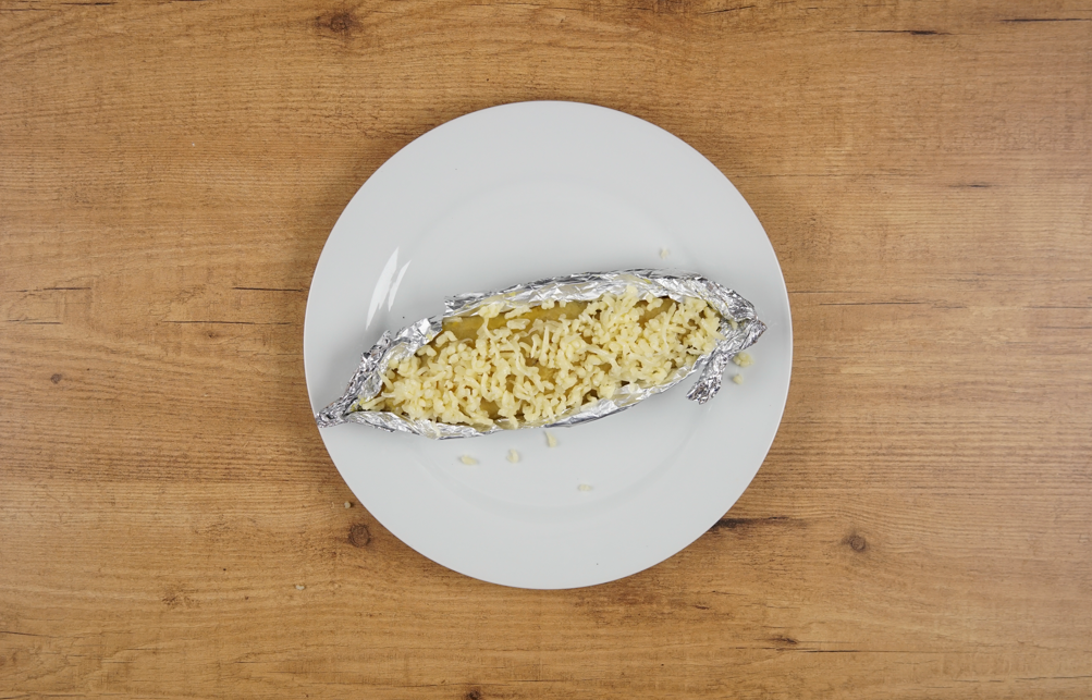 Plátano maduro relleno de jamón y queso