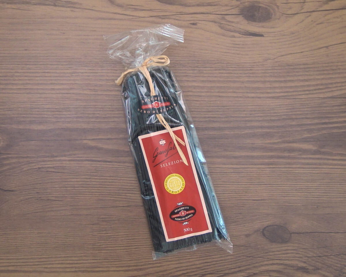 spaghetti nero di seppia al frutti di mare paso 2