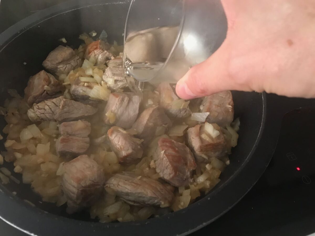 sukalki guiso húngaro paso 8