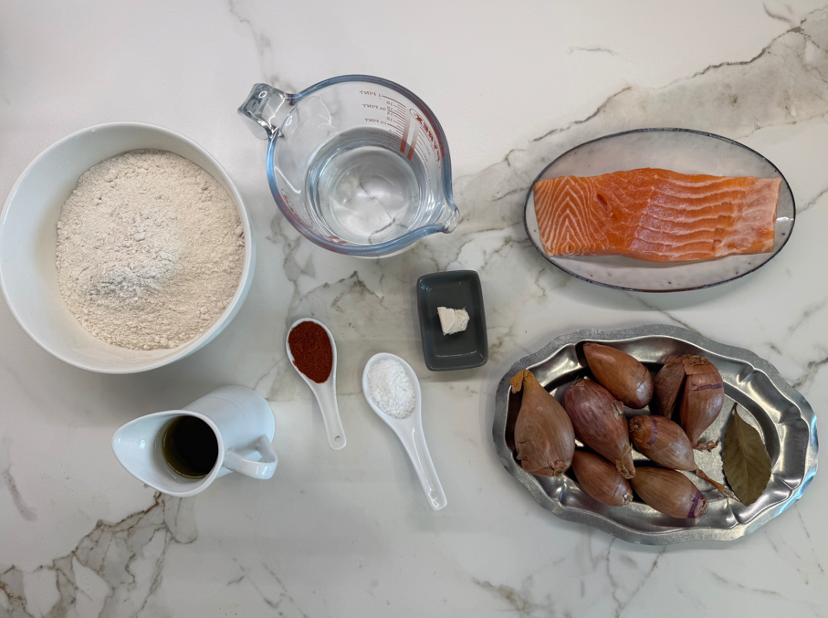 Empanada de salmón con masa gramada