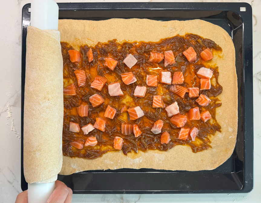 Empanada de salmón con masa gramada