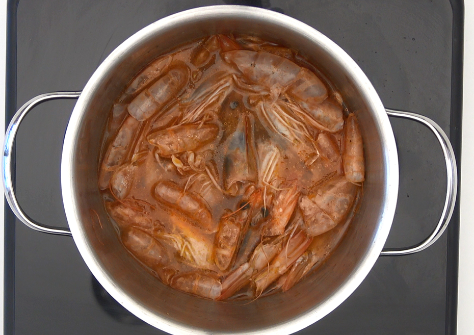 Lomos de merluza en salsa marinera