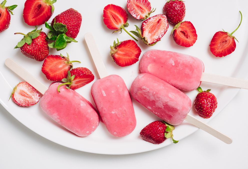 Polos de fresa y yogur
