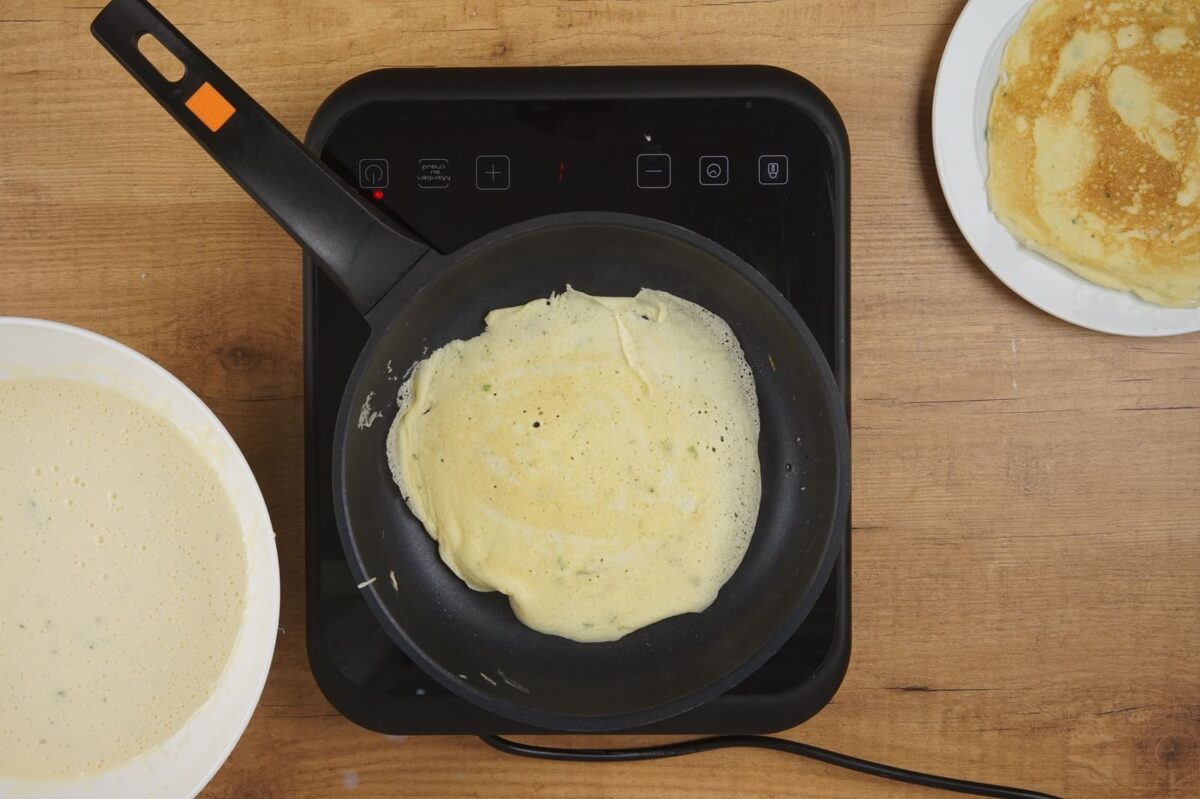 Crêpes saladas rellenas de verduras y jamón 11