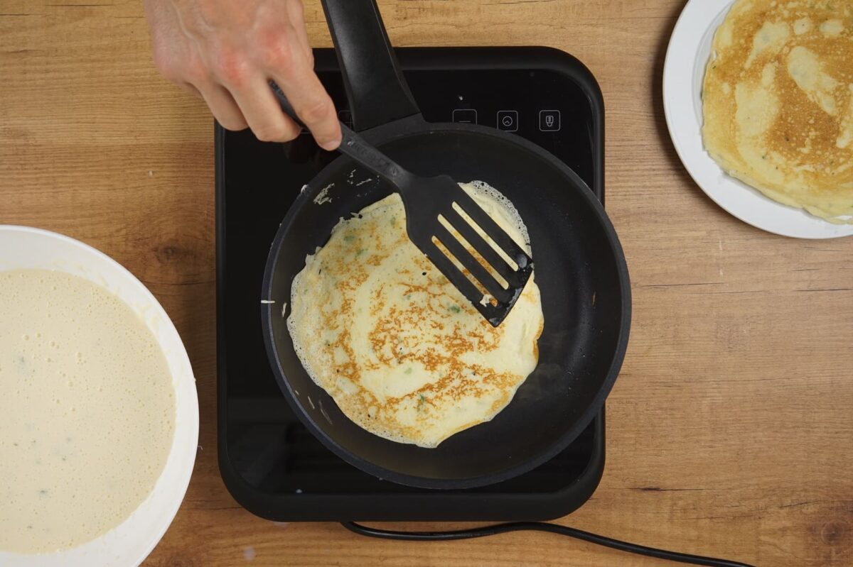 Crêpes saladas rellenas de verduras y jamón 12