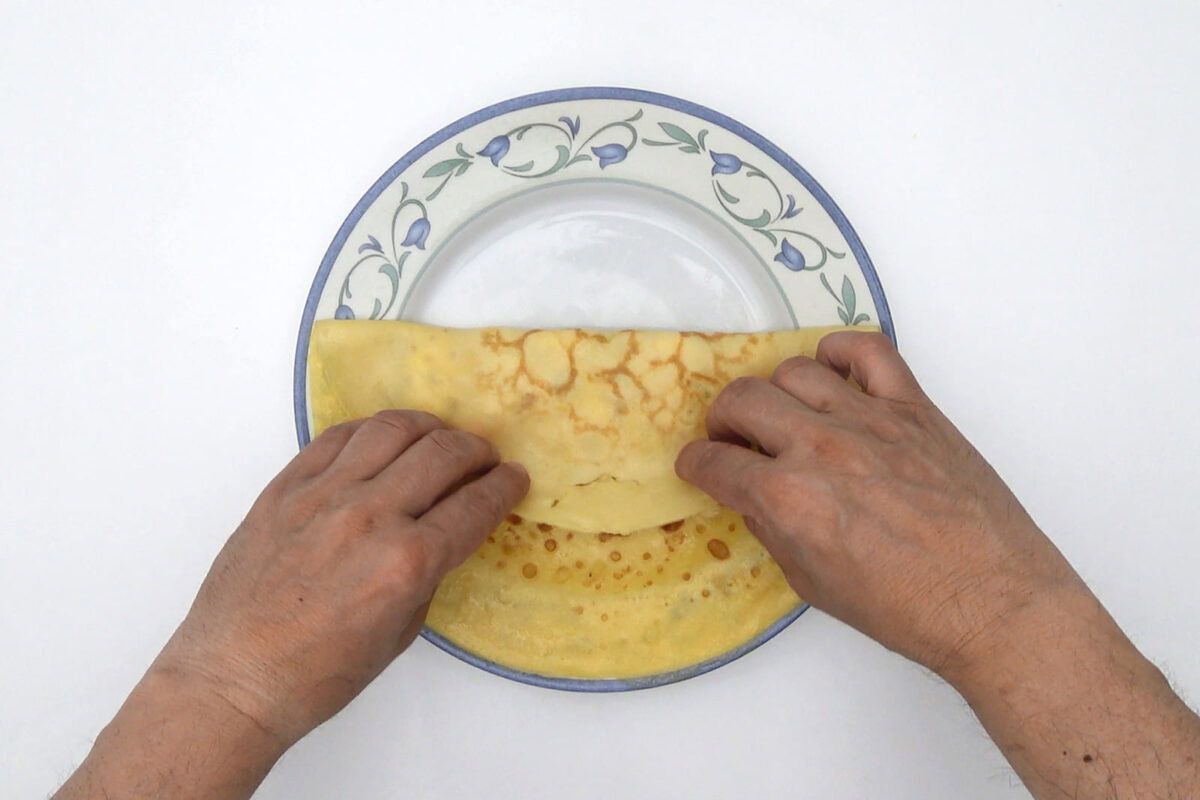 Filloas rellenas de langostinos y crema de queso (24)