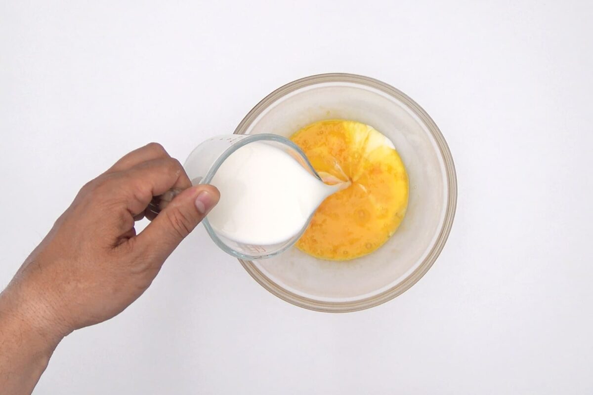 Filloas rellenas de langostinos y crema de queso (9)